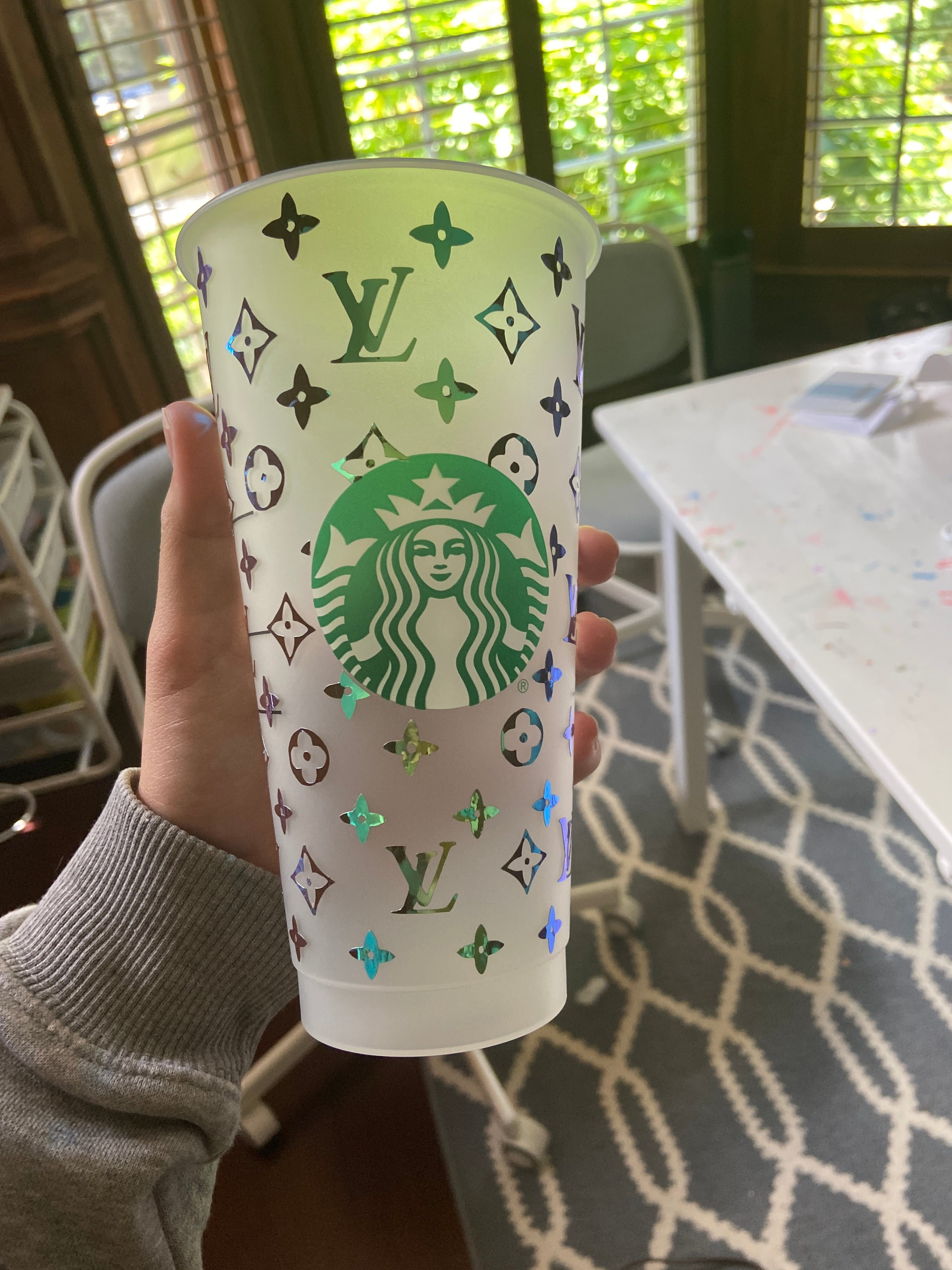 Louis Vuitton personalizes Starbucks cup #starbucks